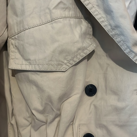 MO&Co. Women's Trench Style Cropped Jacket Cool Loose Lapel - Picture 6 of 9